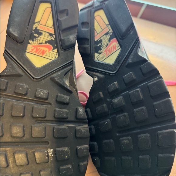 Nike Max black shoes with pink laces size 9 - Picture 5 of 6